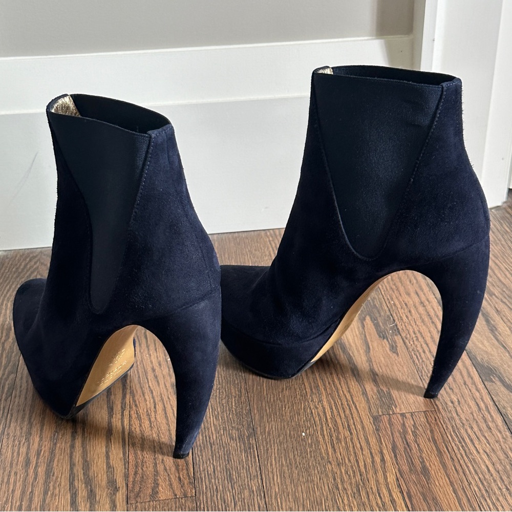 Walter Steiger Oscar Curve-Heel Platform Ankle Boot in Navy - size 38
